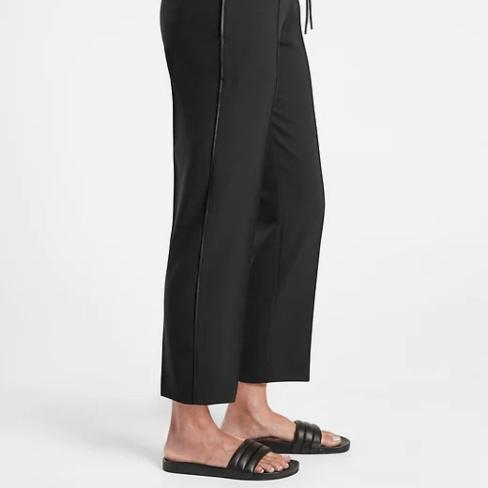 Athleta Endeavor Straight Leg Pants size 6 Black - Picture 10 of 12